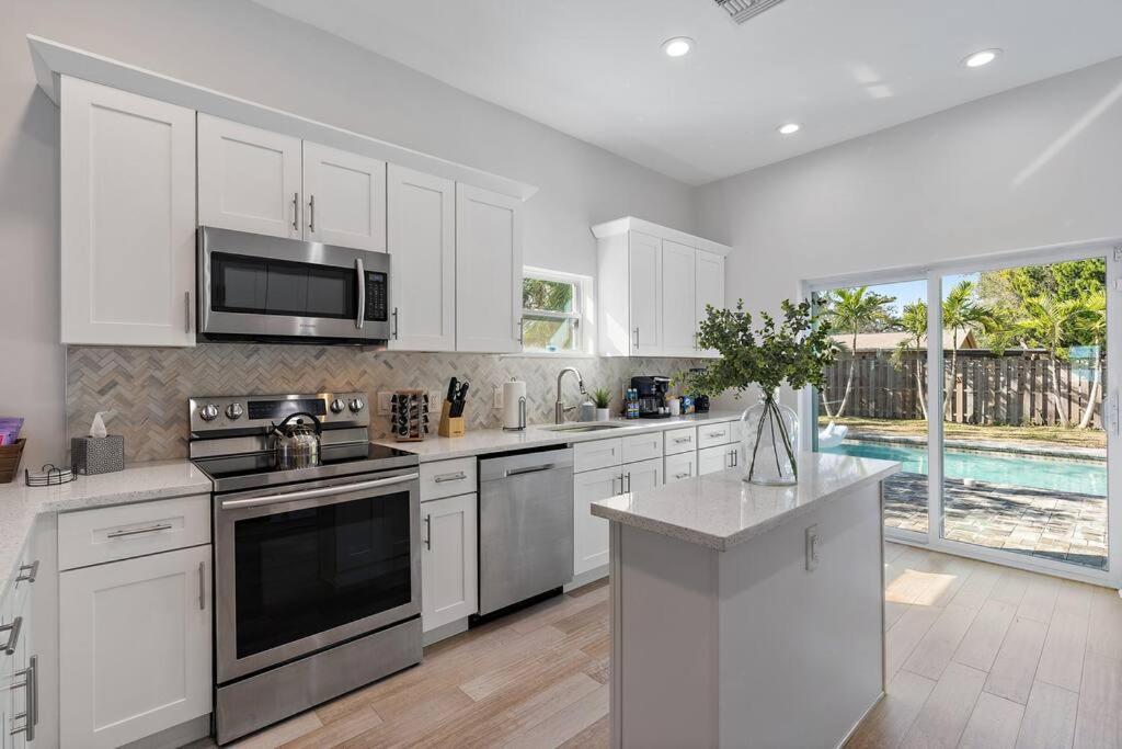 Florida Getaway With Backyard Pool Oasis Villa Сарасота Екстериор снимка